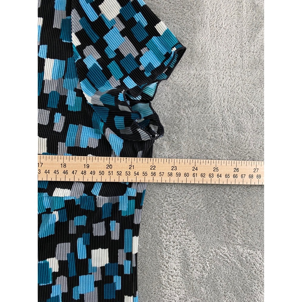 Dressbarn Woman 2X Blue Geometric Micro Pleated Short Sleeve Blouse Top RN118589 - Picture 4 of 8